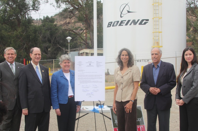 LA City Councilman Greig Smith, Rep. Brad Sherman, Assemblywoman Julia Brownly, Ventura County Supervisor Linda Parks, Dan Hirsch, and State Senator Fran Pavely's District Director Rebekah Rodriguez-Lynn img_3780