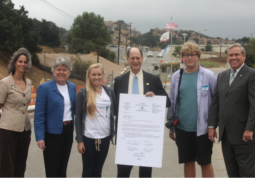 Ventura County Supervisor Linda Parks, Assemblywoman Julia Brownley, Devyn Gortner (Teens Against Toxins), Congressman Brad Sherman, Ryan Moorman (Teens Against Toxins), and LA City Councilman Greig Smith press-conference-9-8-10