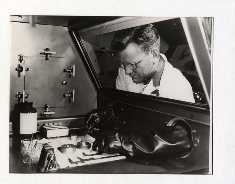 Rocketdyne scientist using hot box Rocketdyne-scientist-using-hot-box